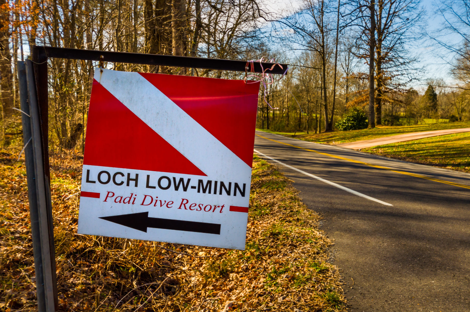 Loch Low-Minn entrance by Jennifer Idol